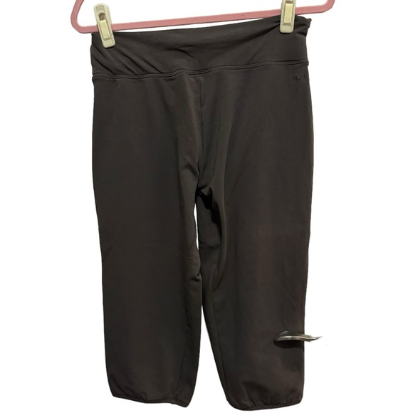 Nike - Just Do It - athletic/ athleisure/ workout / running Capris - size S NWT - Picture 3 of 5